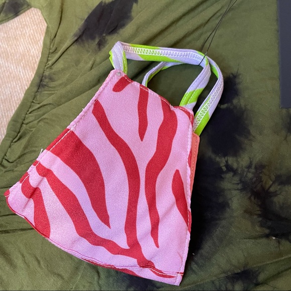 Host Pick! KENDALL + KYLIE Marble Ruched Top in Green and Black- NWT!! 💚🖤 - Picture 6 of 7